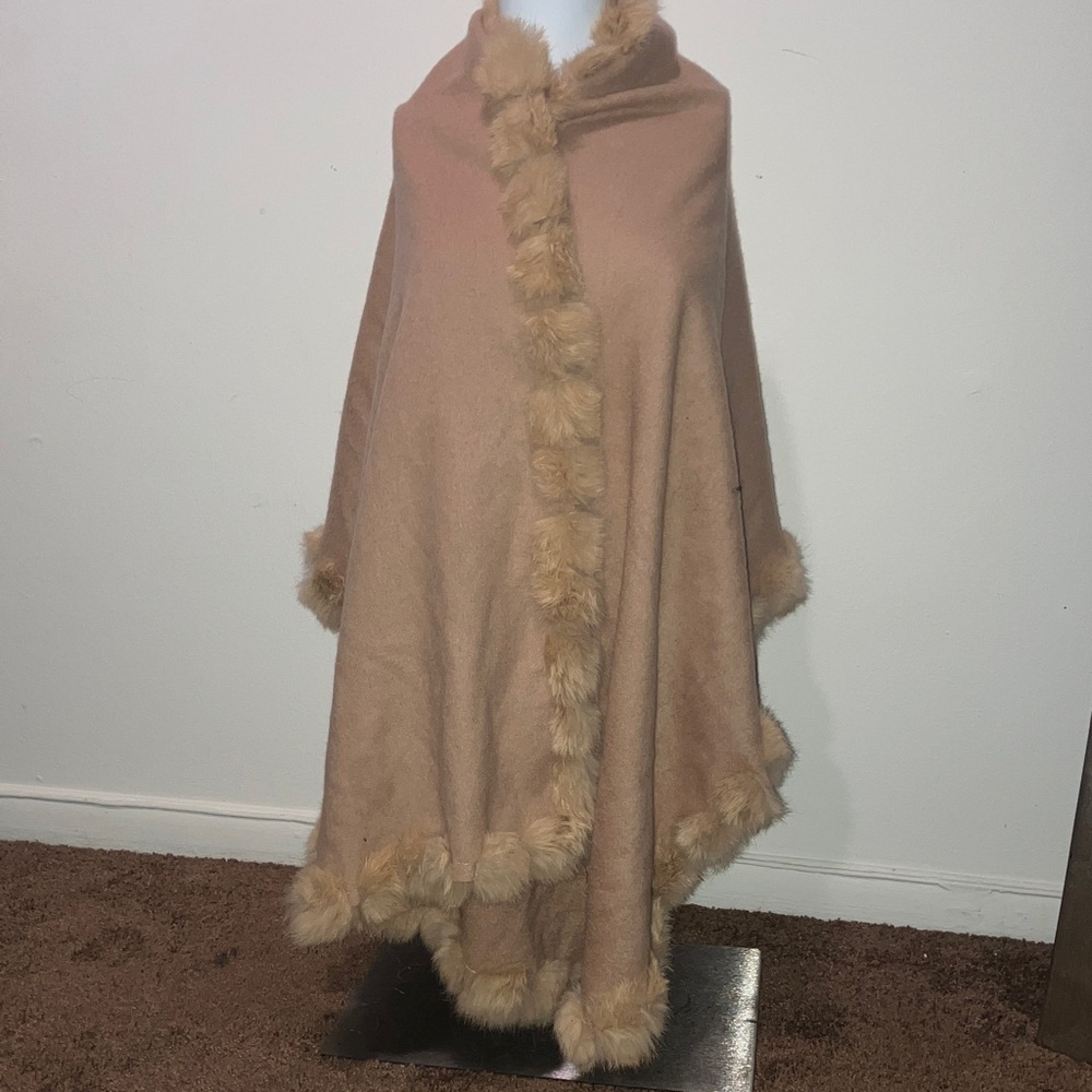 J McLaughlin 100% Wool Tan Faux Fur Trimmed Wrap Poncho